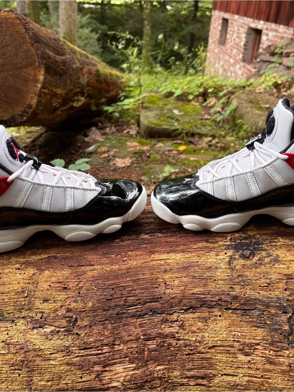 Jordan Mens Black/White/Red Retro Sneakers
